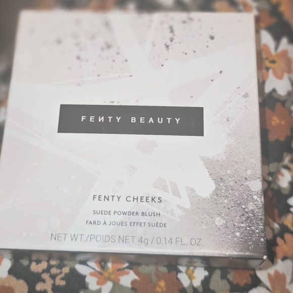 Fenty Beauty Other - Fenty Beauty Suede Powder Blush